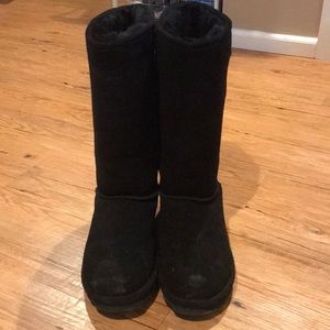 Women’s mid calf Boots